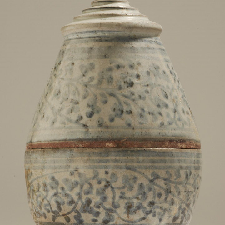 Pear-shaped jar with lid
