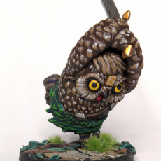 Picture of print of Owlkin Barbarian Miniature - Pre-Supported