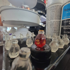 Picture of print of Health Potion Dice and dice holder for D&D