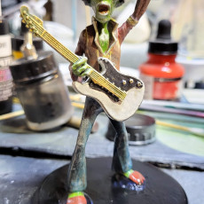Picture of print of Alien Jimi Hendrix with costume and guitar (16) (+ pre-supported version & rounded base) - SF Warhordes ET extraterrest Confrontation