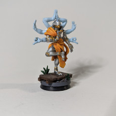 Picture of print of Warforged Monk (2 Versions)