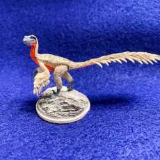 Picture of print of Troodon looking 1-35 scale pre-supported dinosaur