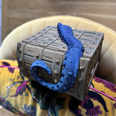 Picture of print of Tentacle Treasure Chest (and insert trays!)