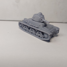 Picture of print of French AMC 35 Tank with pilot - 28mm