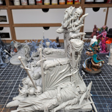 Picture of print of Dragon Knight with Skull Base [presupported]