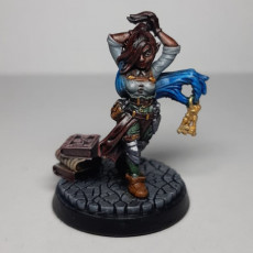 Picture of print of Meena Mocklaw, The Trickster [PRE-SUPPORTED] Female Gnome Rogue