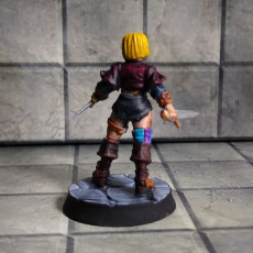 Picture of print of Modular warrior (woman) [PRE-SUPPORTED]