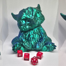 Picture of print of Owlbear Dice Vault