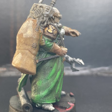 Picture of print of Scavenger Hunter Painting Guide + Model