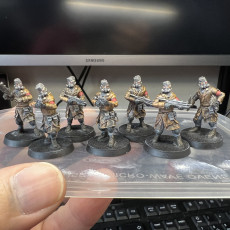 Picture of print of Shocktroopers w/ SMGs - Presupported