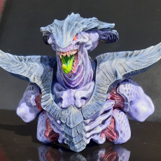 Picture of print of Space bug alien Prime bust