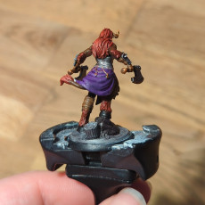 Picture of print of Beastman Females set 6 miniatures 32mm pre-supported