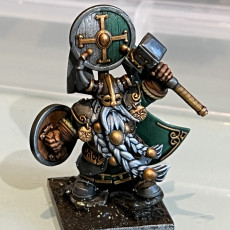 Picture of print of Dwarf Prince with Hammer and Shield - Highlands Miniatures