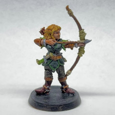 Picture of print of Female Elf Ranger Miniature