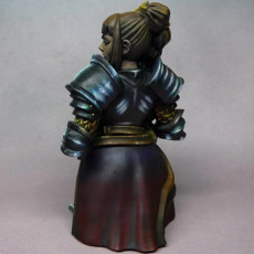 Picture of print of Ester Sunwalker Bust [PRE-SUPPORTED] Female Paladin Cleric 32mm