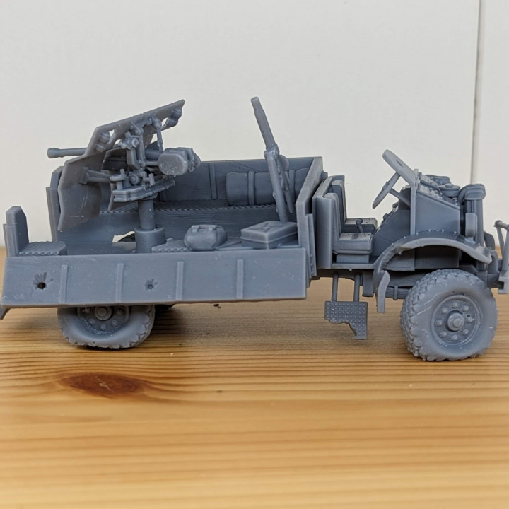 Destroyed Ford F-30 LRDG with Bofors 37mm (UK, WW2)'s Cover