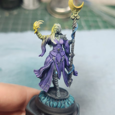 Picture of print of Drow High Priestess of the Moon - Kadna Glyndrel